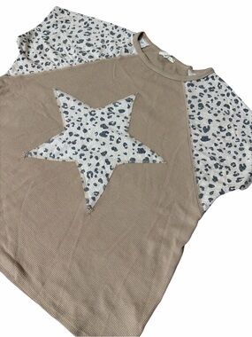 HOPELY Tan Star Waffle Tee with Leopard Print Sleeves